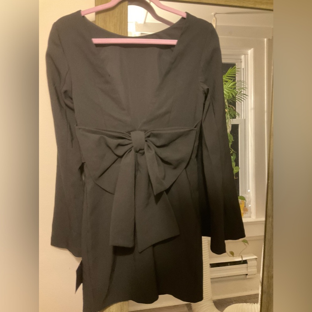 New with tags Lulus open back dress